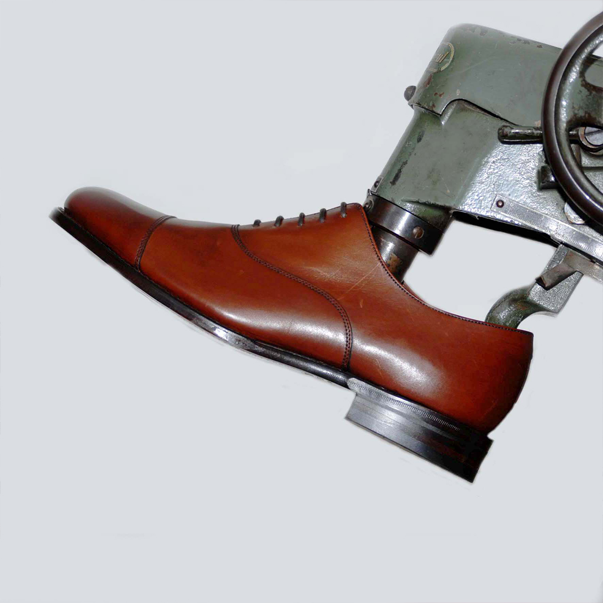Растяжитель для обуви: как пользоваться и какой выбрать | Блог Waxa Shop